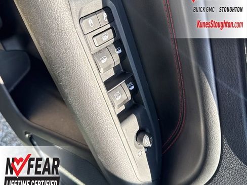 Used 2025 Jeep Compass Trailhawk AWD/4WD image 18