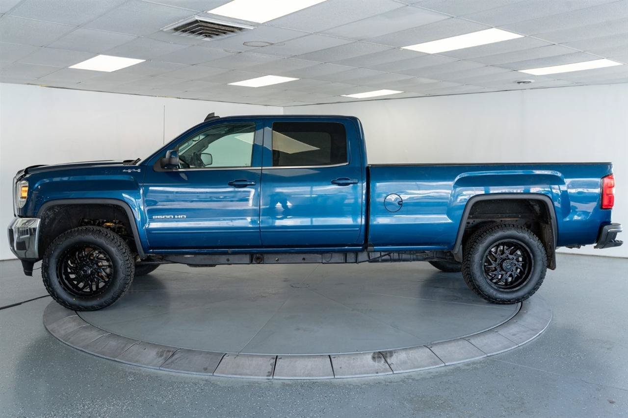 Used 2018 GMC Sierra 2500 SLE AWD/4WD image 4
