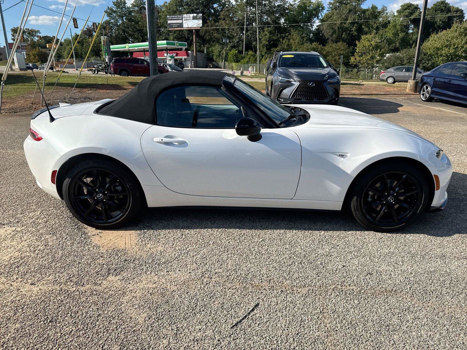 Certified 2023 MAZDA MX-5 Miata Club RWD image 21