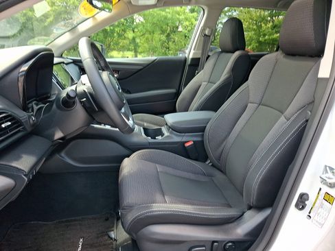 Certified 2025 Subaru Outback Premium AWD/4WD image 13