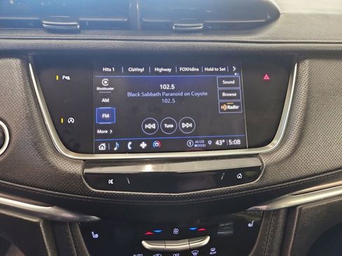 Used 2023 Cadillac XT5 Luxury image 11