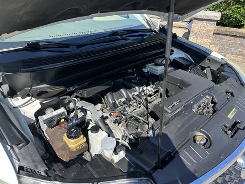 Used 2015 Nissan Pathfinder S FWD image 13