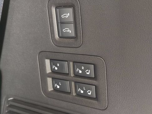 Used 2025 Nissan Armada PRO-4X AWD/4WD image 36