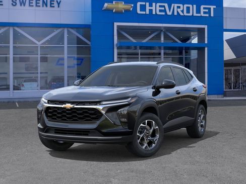New 2026 Chevrolet Trax LT w/ LT Convenience Package FWD image 6