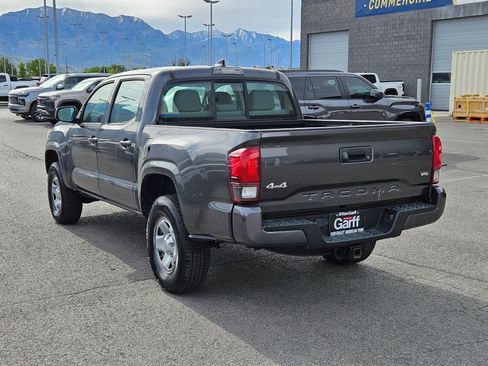 Used 2018 Toyota Tacoma SR AWD/4WD image 5