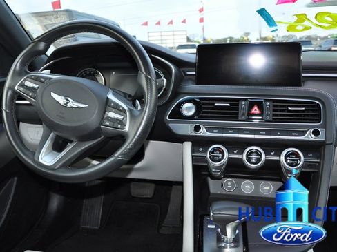 Used 2023 Genesis G70 2.0T image 19