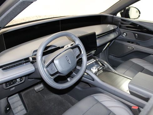 New 2025 Lincoln Nautilus Premier w/ Equipment Group 102A image 21