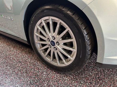 Used 2014 Ford Focus Electric Hatchback image 35