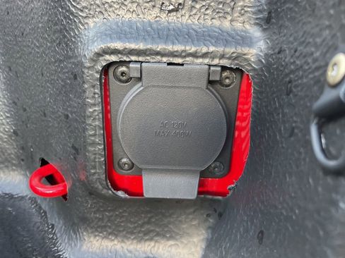 Used 2024 Chevrolet Silverado 1500 LT image 45