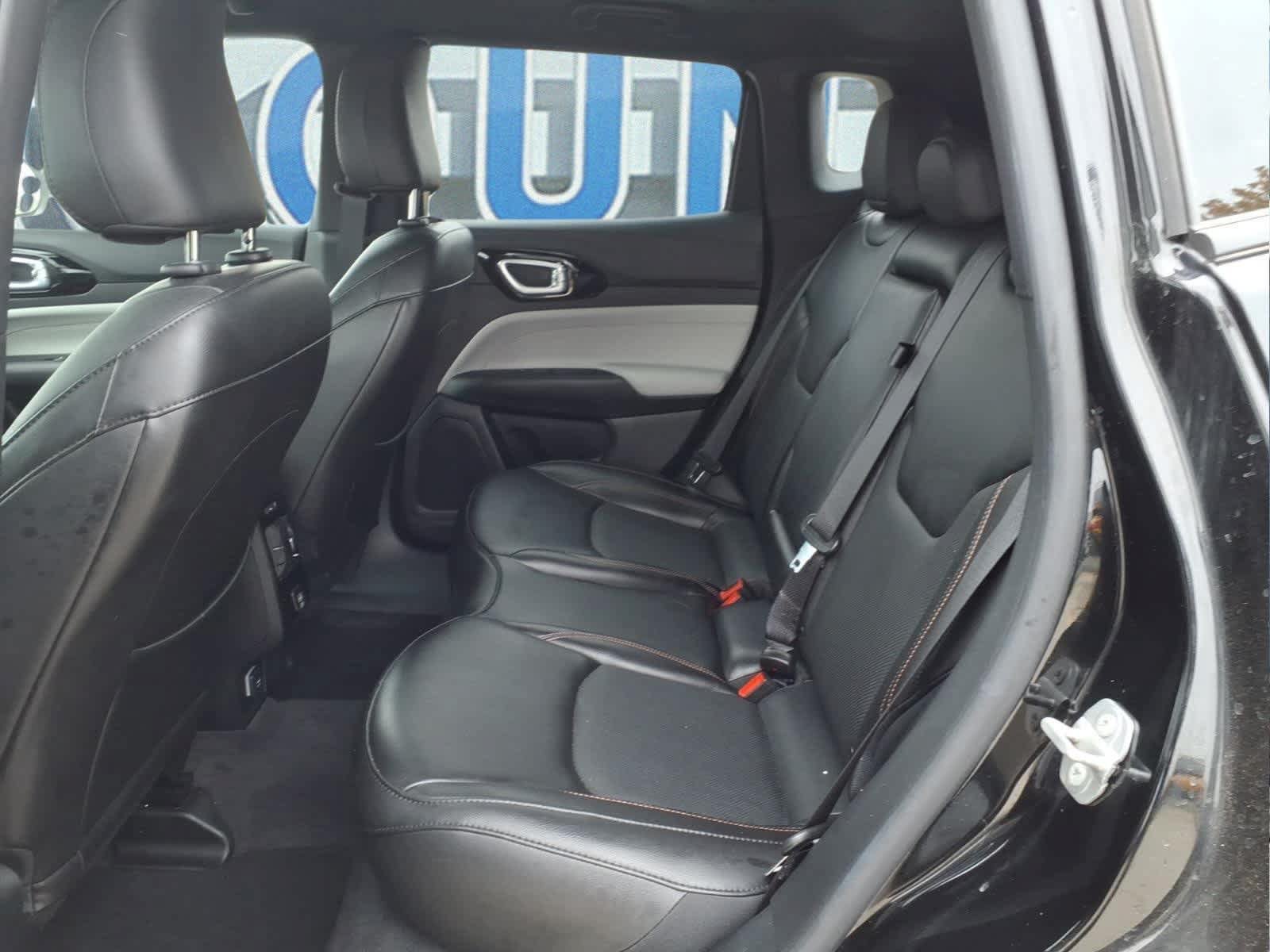 Used 2023 Jeep Compass Limited w/ Sun and Sound Group AWD/4WD image 12