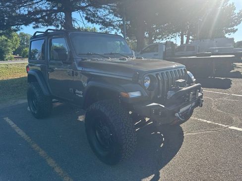 Used 2019 Jeep Wrangler Sport AWD/4WD image 5