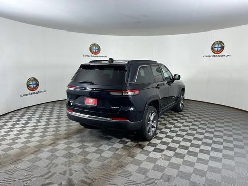 Used 2024 Jeep Grand Cherokee Limited AWD/4WD image 17