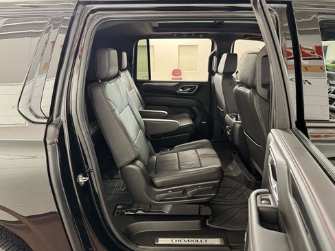 Used 2024 Chevrolet Suburban RST w/ Luxury Package image 42