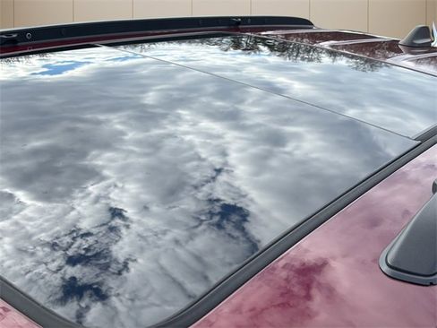 Certified 2024 Jeep Grand Cherokee Limited w/ Black Appearance Package image 15