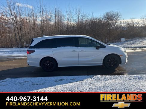Used 2024 Honda Odyssey Sport image 6