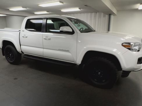 Used 2022 Toyota Tacoma SR5 image 37