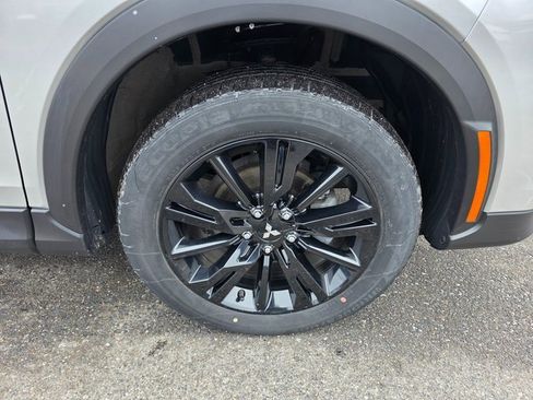 Used 2023 Mitsubishi Eclipse Cross LE image 12
