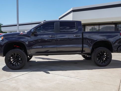 Used 2024 Chevrolet Silverado 1500 RST AWD/4WD image 5