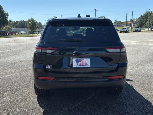 New 2025 Jeep Grand Cherokee Limited w/ Black Appearance Package image 7
