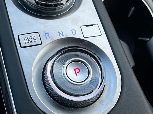 Used 2024 Genesis GV70 3.5T Sport w/ Sport Advanced Package image 17