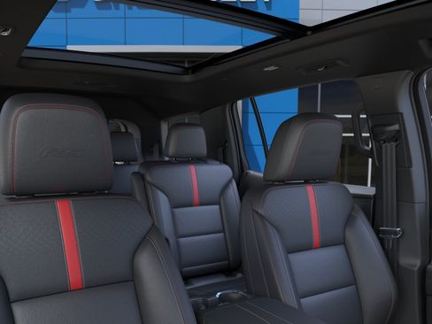 New 2027 Chevrolet Traverse RS w/ LPO, Floor Liner Package FWD image 25
