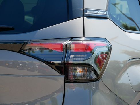 Used 2026 Subaru Forester Premium AWD/4WD image 17