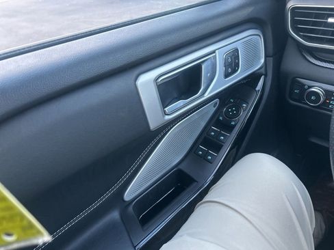 Used 2022 Ford Explorer ST w/ Equipment Group 401A image 7