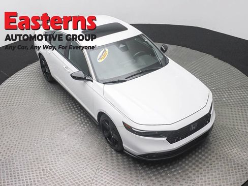 Used 2024 Honda Accord Sport image 3