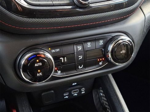 Certified 2022 Chevrolet TrailBlazer RS w/ Technology Package image 17