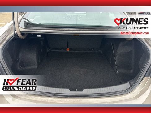 Used 2024 Chevrolet Malibu LT image 36