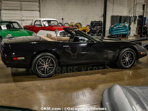 Used 1992 Chevrolet Corvette Convertible image 37