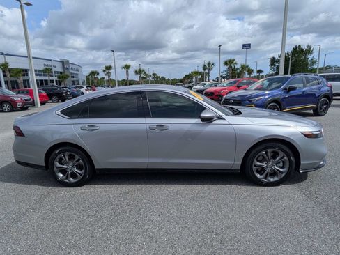 Used 2023 Honda Accord EX-L image 3