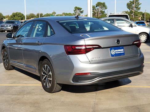 Used 2024 Volkswagen Jetta S image 5