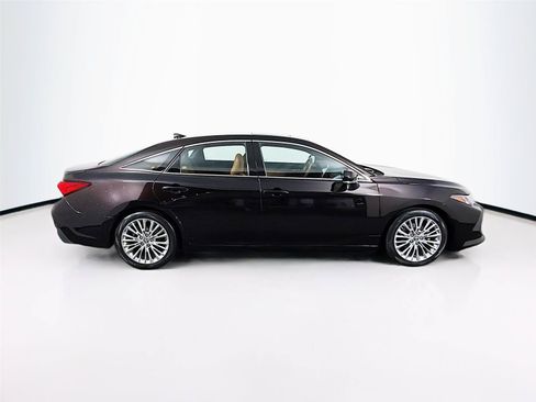 Used 2019 Toyota Avalon Limited w/ Advanced Safety Package FWD image 12