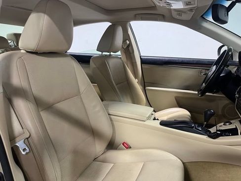 Used 2014 Lexus ES 350 w/ Luxury Package FWD image 10