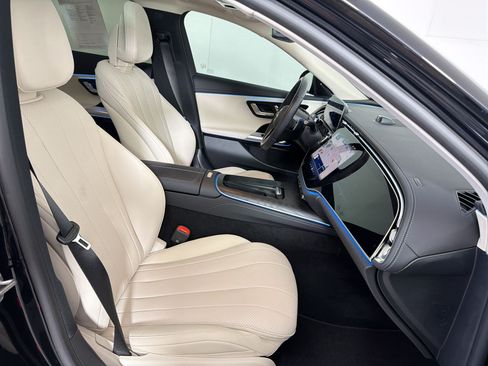 Certified 2025 Mercedes-Benz E 350 4MATIC Sedan image 31