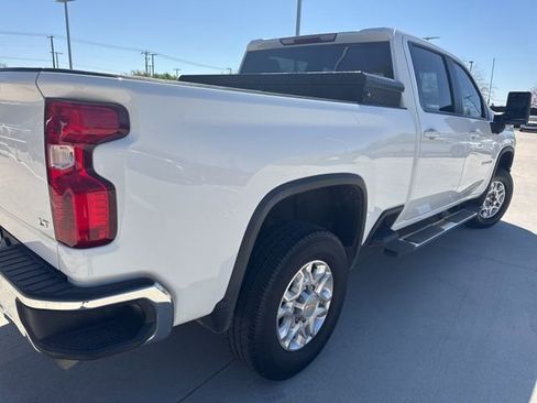 Used 2023 Chevrolet Silverado 2500 LT w/ Convenience Package image 3