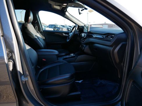Certified 2025 Ford Escape ST-Line image 8
