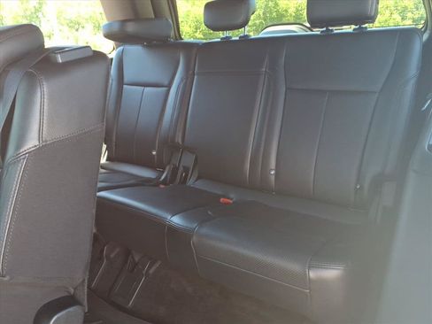 Used 2018 Ford Expedition XLT w/ Equipment Group 201A AWD/4WD image 25