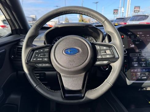 Used 2025 Subaru Forester Premium image 18