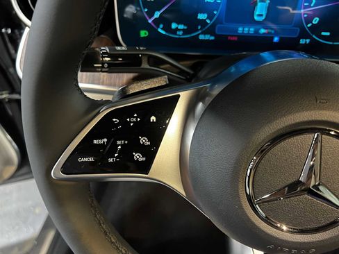 Used 2025 Mercedes-Benz C 300 4MATIC Sedan image 21