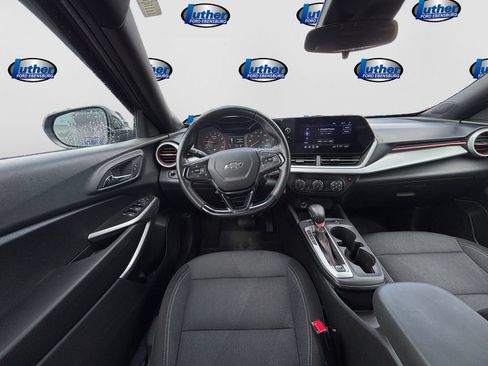 Used 2025 Chevrolet Trax RS w/ Driver Confidence Package FWD image 10