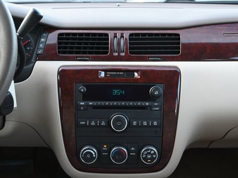 Used 2007 Chevrolet Impala LS image 22