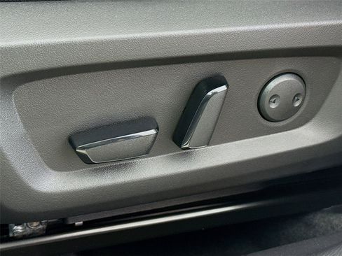 New 2026 Mitsubishi Outlander SEL FWD image 6