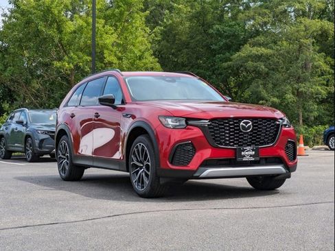 New 2025 MAZDA CX-70 Plug-In Hybrid w/ Premium Pkg image 3