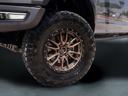 Used 2018 Ford F150 Raptor w/ Equipment Group 802A Luxury AWD/4WD image 4