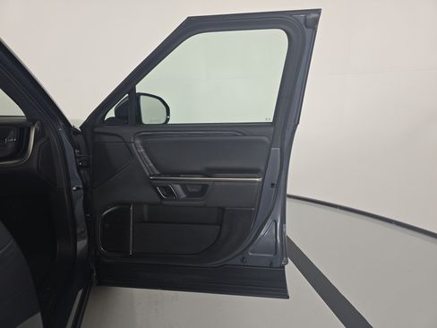 Used 2023 Rivian R1S Adventure AWD/4WD image 18