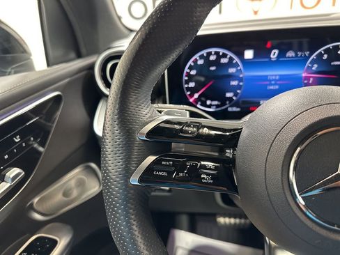 Used 2024 Mercedes-Benz GLC 300 4MATIC image 29