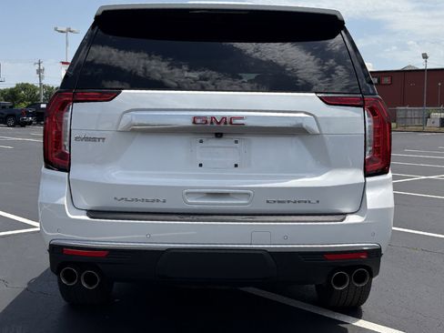 Used 2024 GMC Yukon Denali AWD/4WD image 16