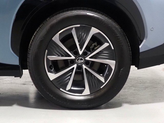Used 2024 Lexus RZ 450e Premium w/ Technology Package AWD/4WD image 42